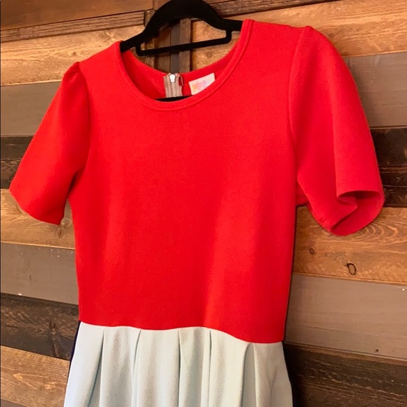LuLaRoe Red & Blue Pocket Dress - Picture 2 of 3